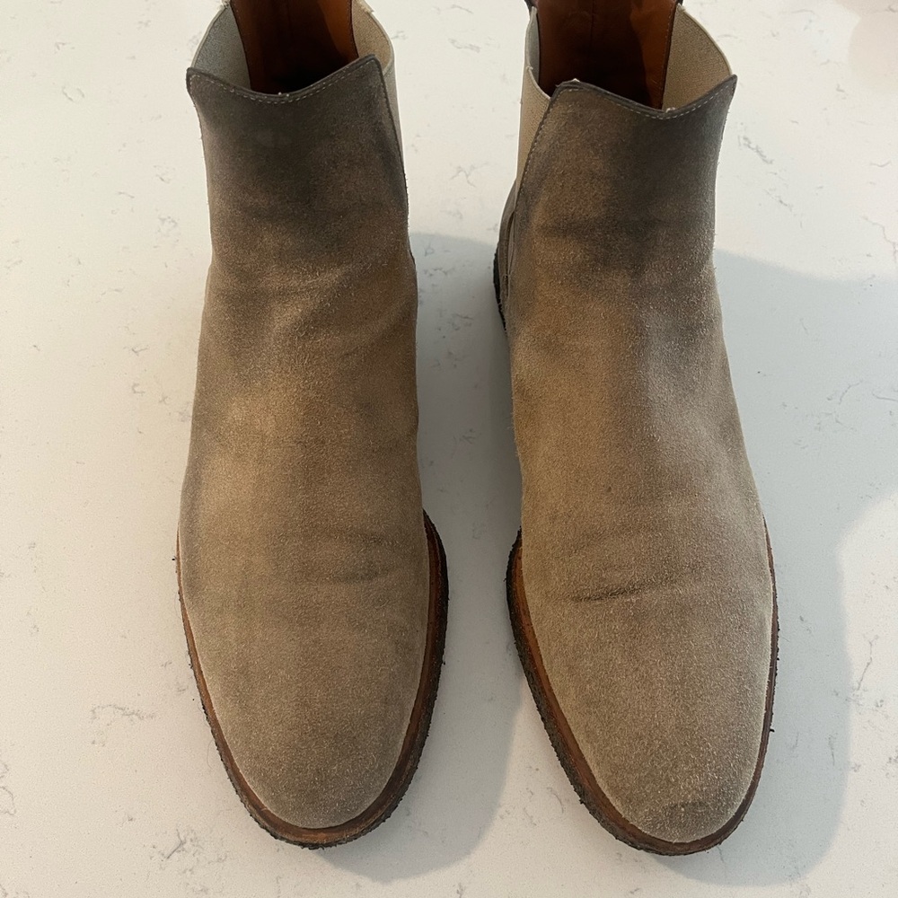 Common projects size 44 (us11) suede Chelsea boots